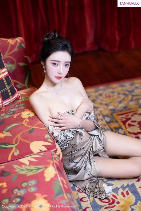 王馨瑶  [XiuRen]高清写真图 2024.05.09 No.8510 王馨瑶yanni 黑丝美腿第81张图片